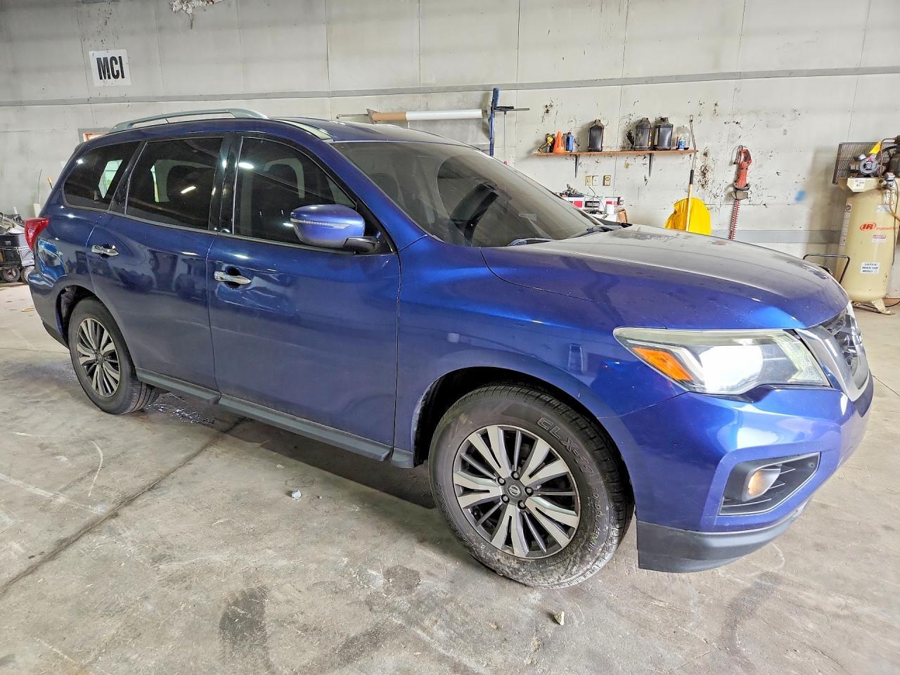 2018 Nissan Pathfinder Sv - zdjęcie 4