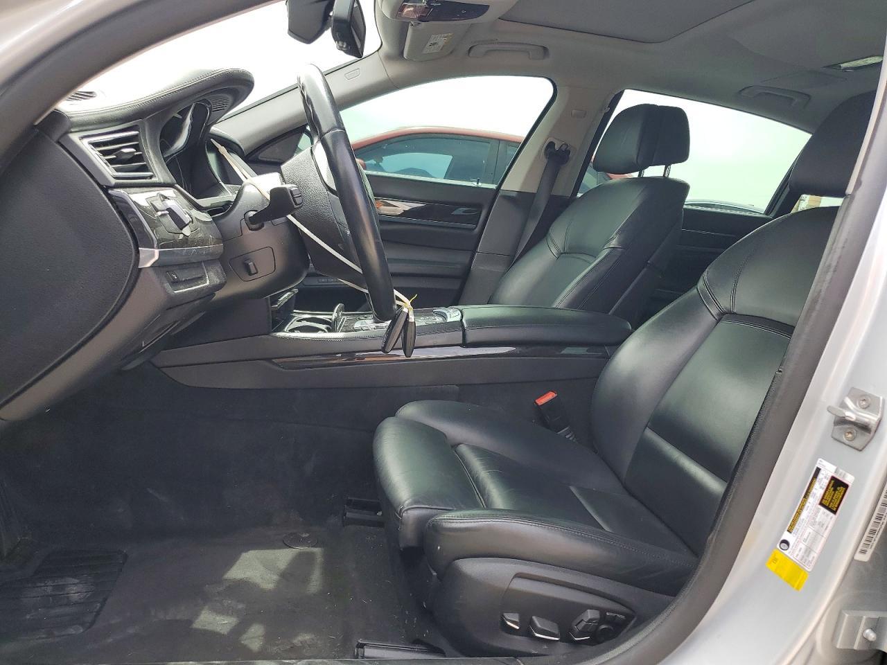 2015 BMW 750 Li - zdjęcie 7