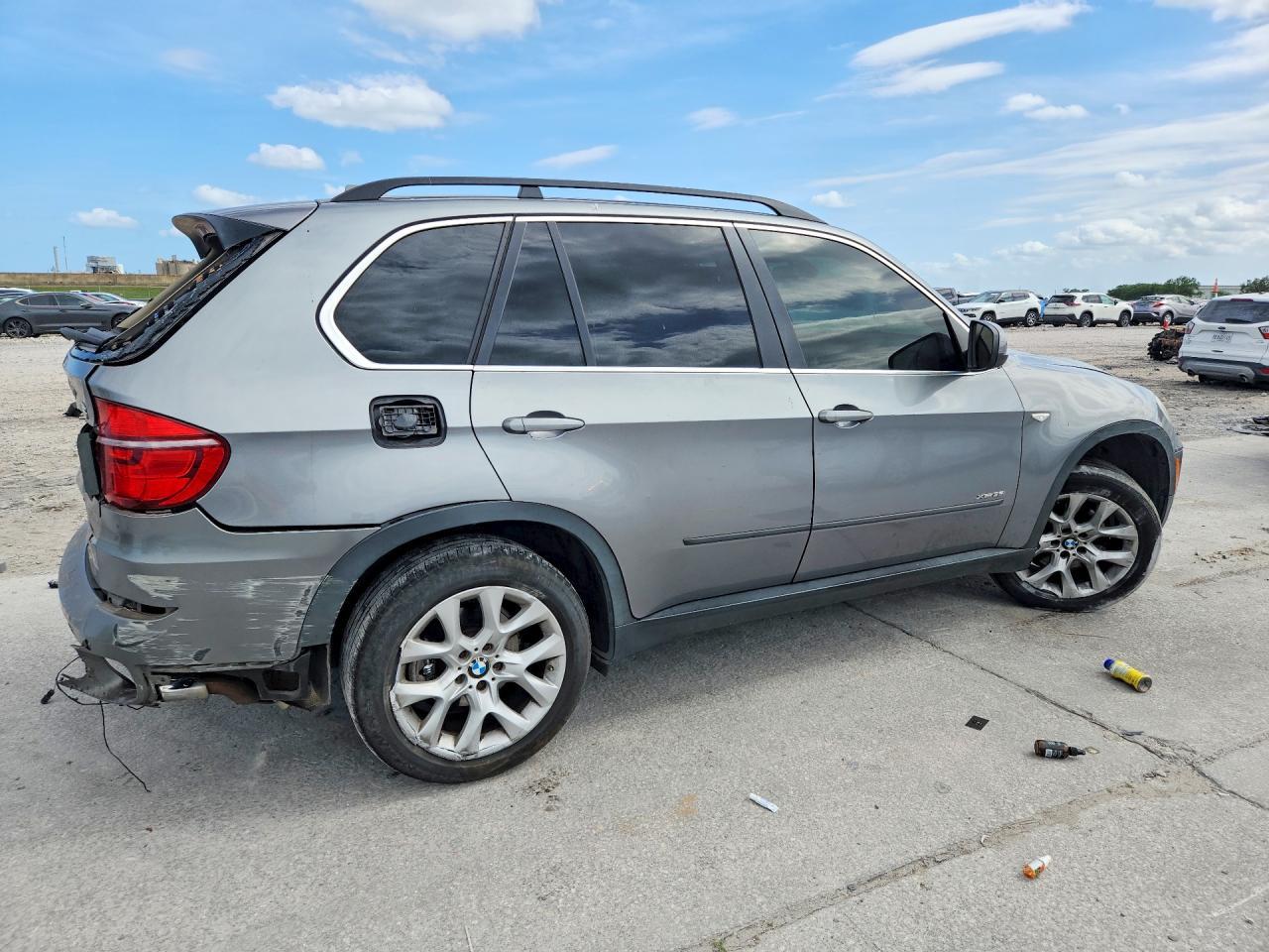 2013 BMW X5 xDrive35I - zdjęcie 3