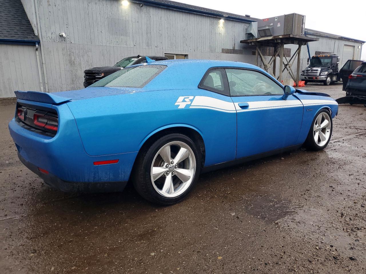 2016 Dodge Challenger R - zdjęcie 3