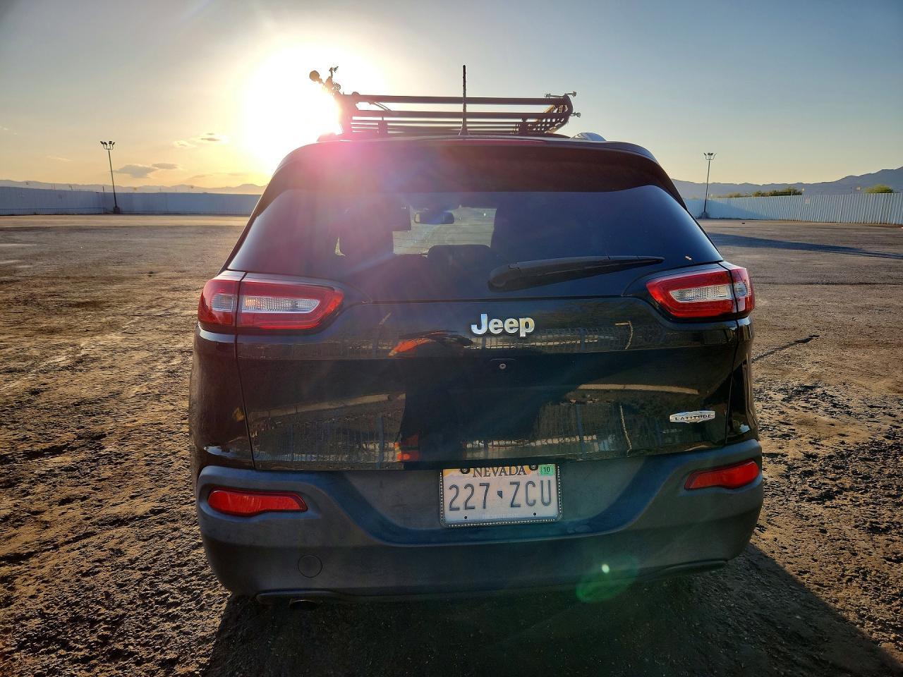 2018 Jeep Cherokee Latitude Plus - zdjęcie 6