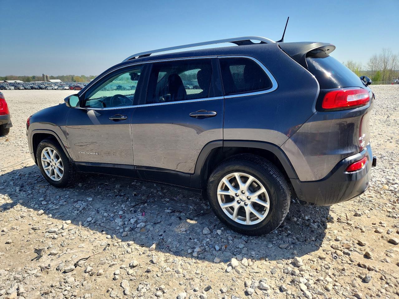 2016 Jeep Cherokee Latitude - zdjęcie 2