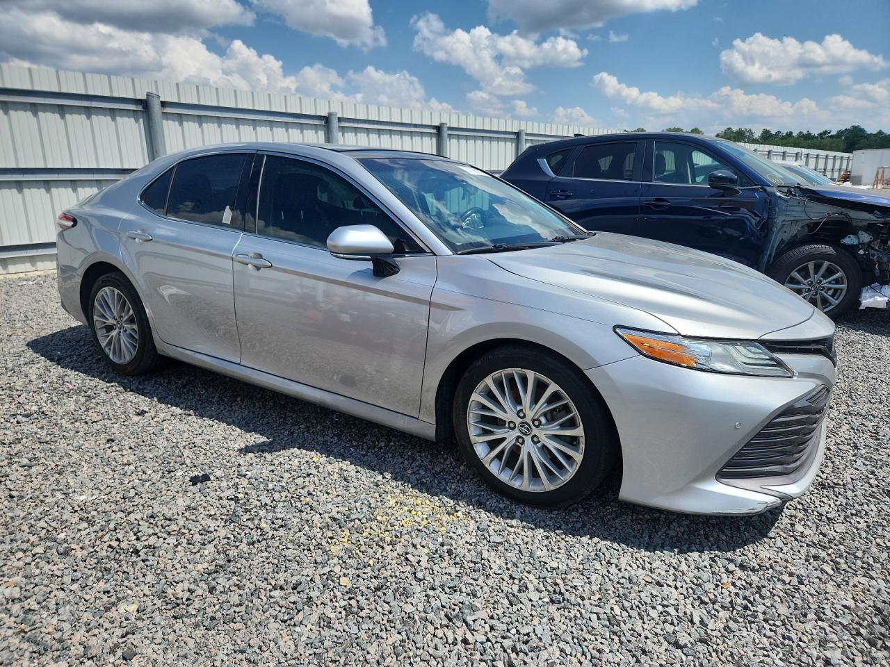 2018 Toyota Camry Xle - zdjęcie 4