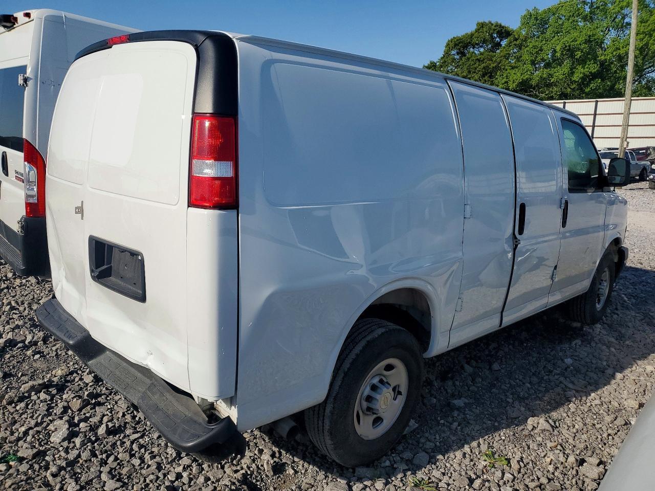 2025 Chevrolet Express G2500 - zdjęcie 3