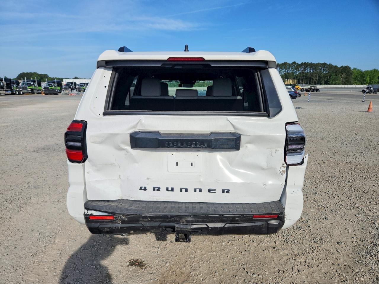 2025 Toyota 4Runner Sr5 - zdjęcie 6