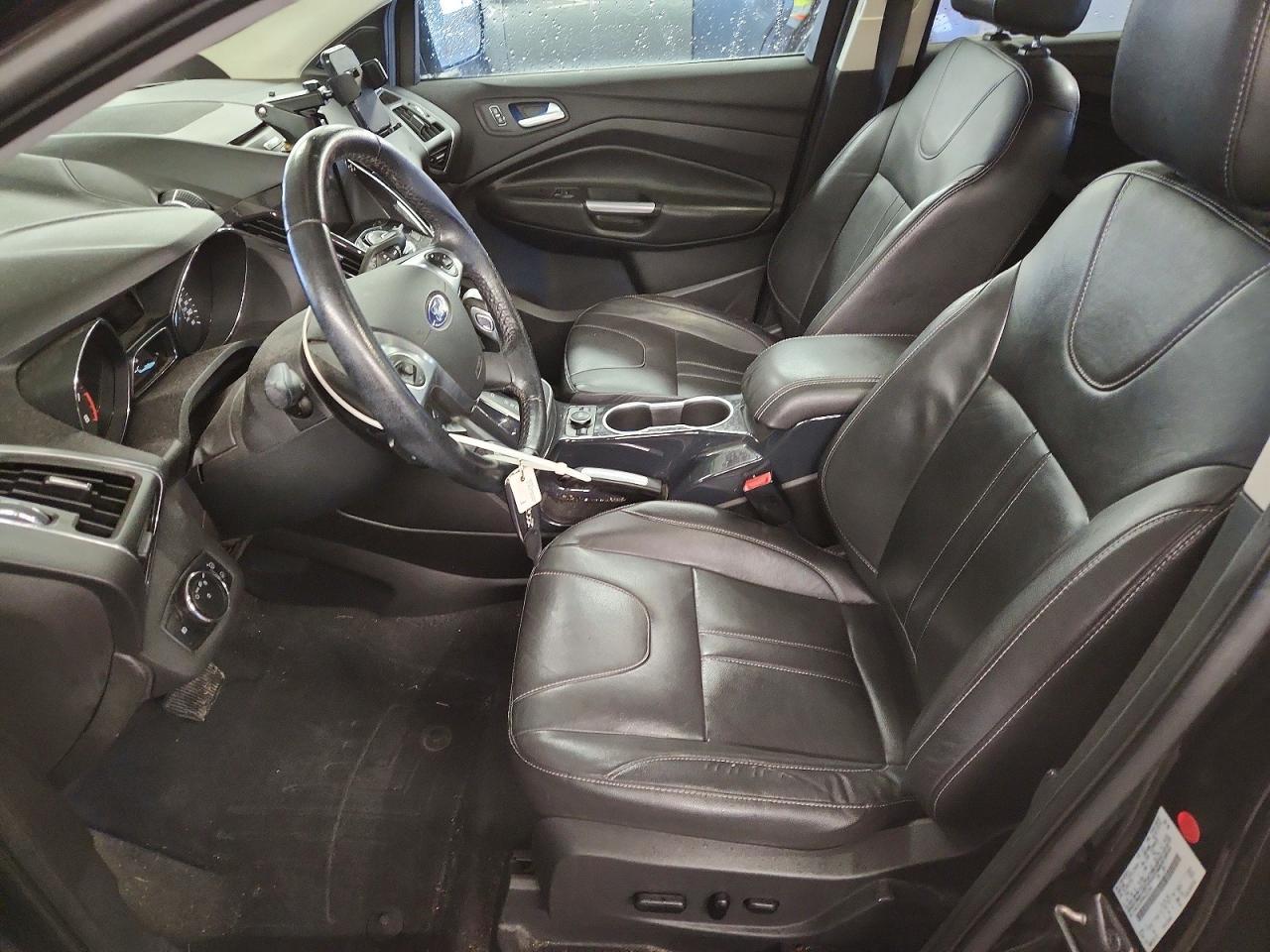2013 Ford Escape Titanium - zdjęcie 7