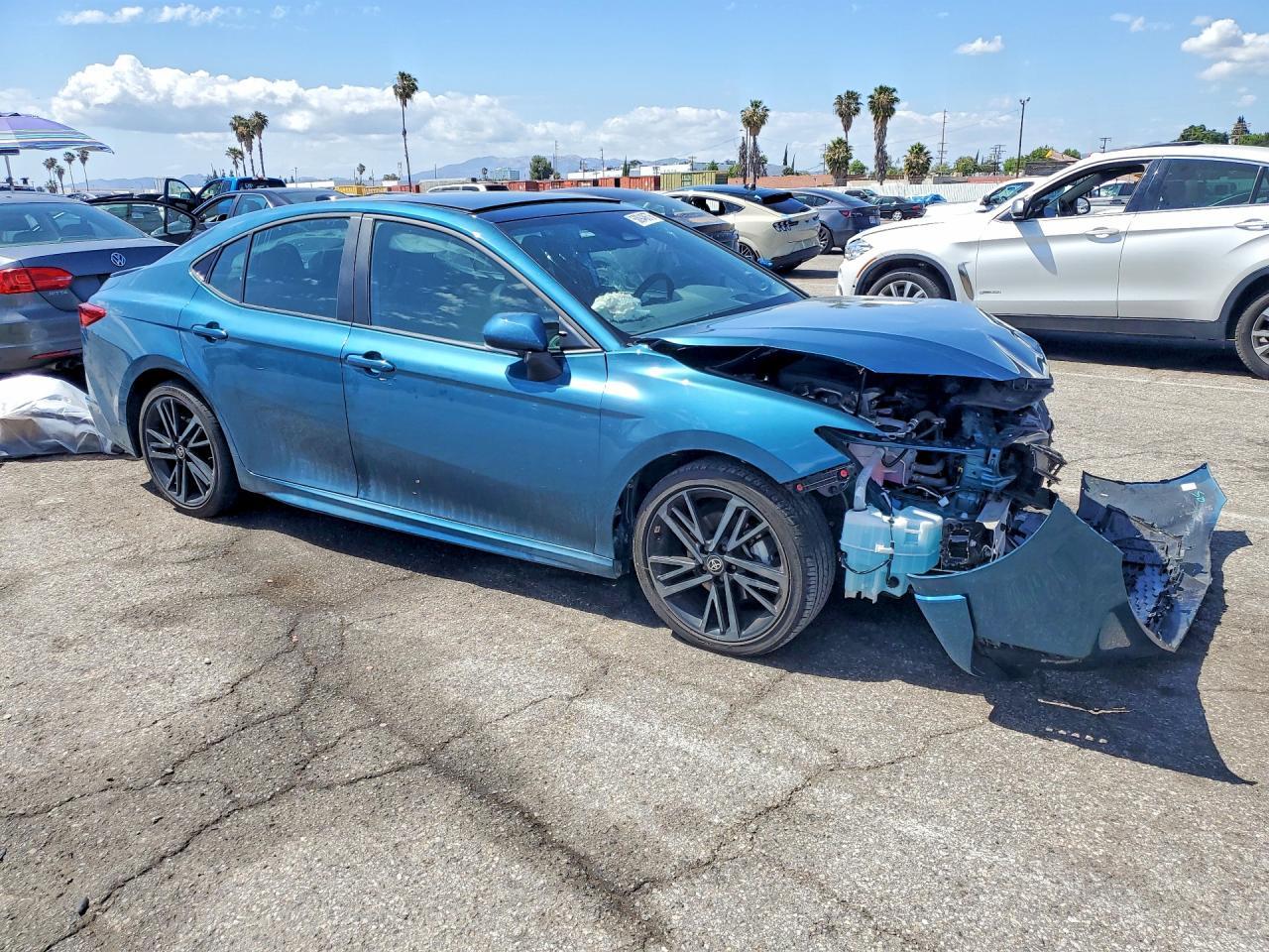 2025 Toyota Camry Xse - zdjęcie 4