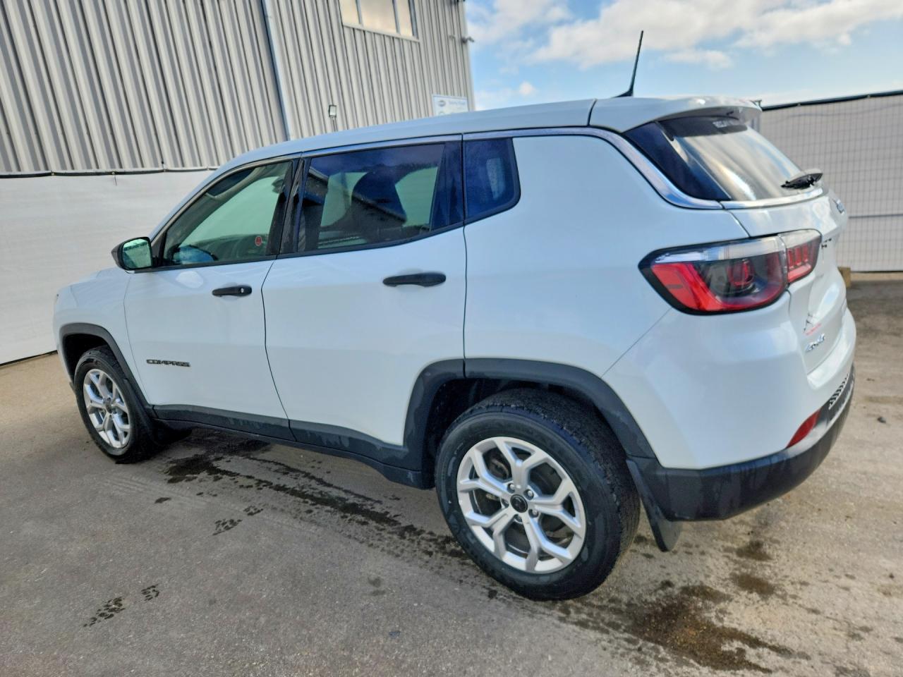 2025 Jeep Compass Sport - zdjęcie 2