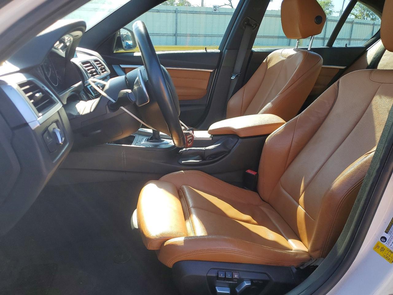 2018 BMW 330 I - zdjęcie 7