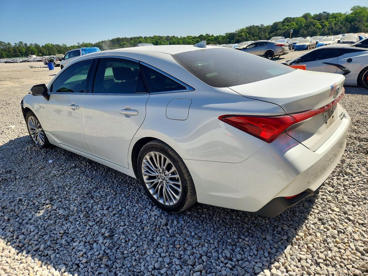 2021 Toyota Avalon Limited - zdjęcie 2