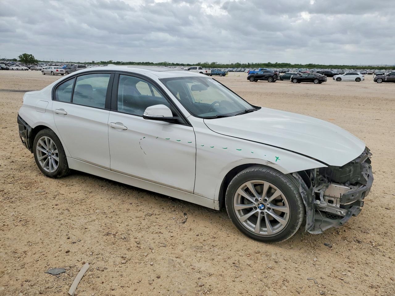 2016 BMW 320 Xi - zdjęcie 4