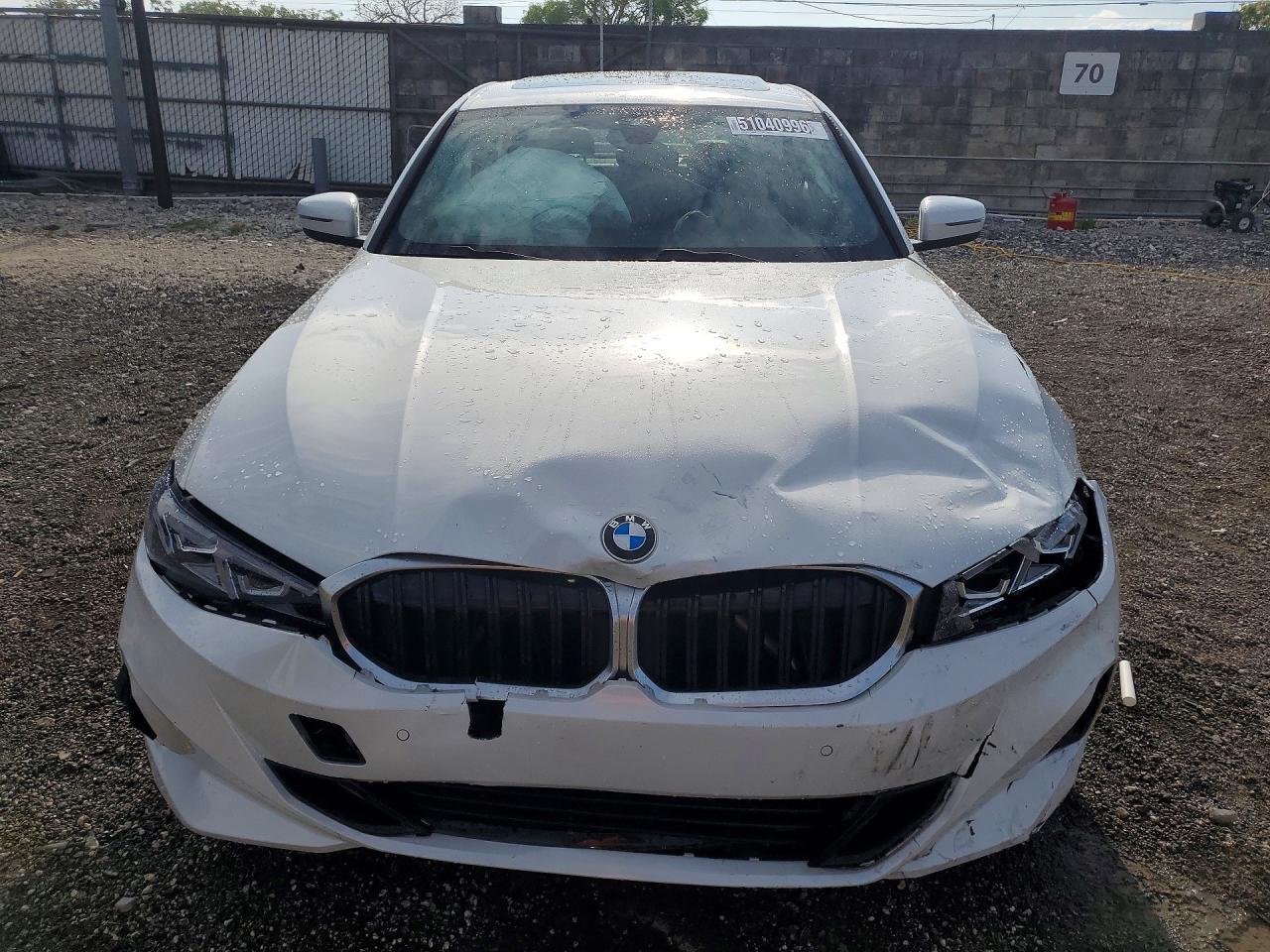 2025 BMW 330I - zdjęcie 5