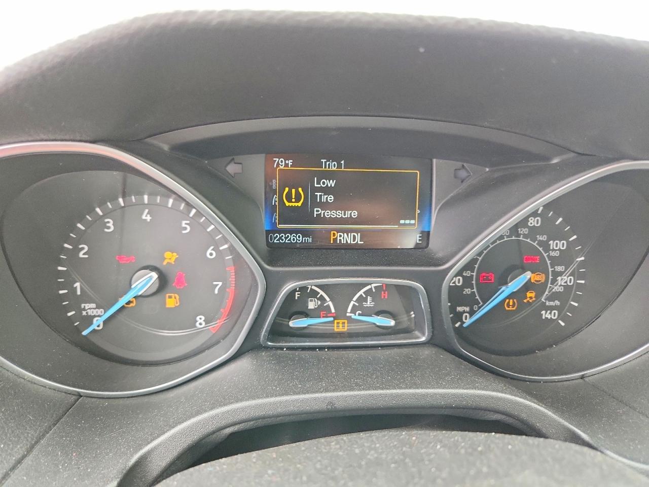 2017 Ford Focus Se - zdjęcie 9