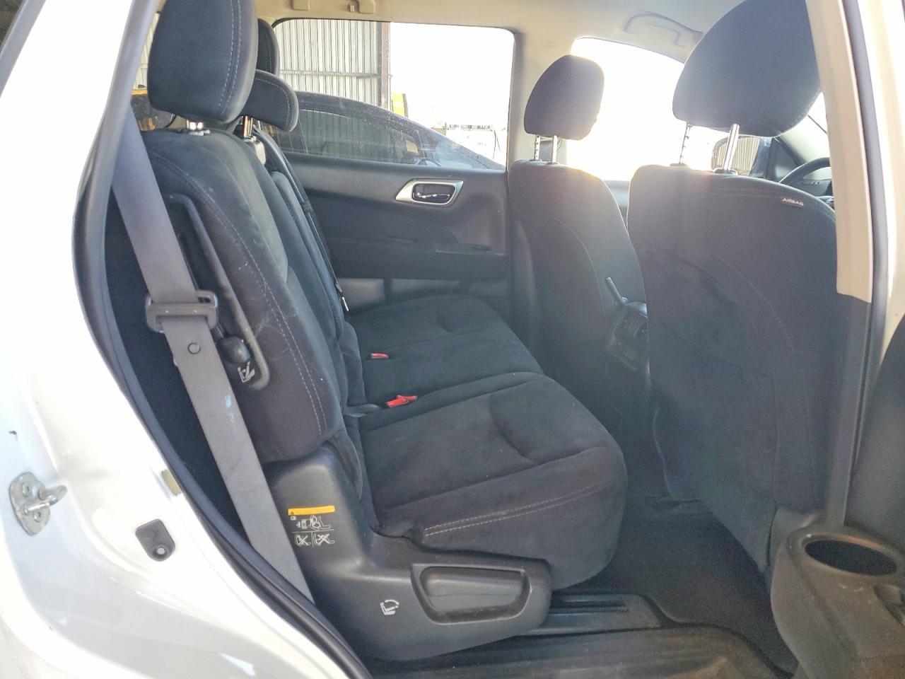 2016 Nissan Pathfinder Sv - zdjęcie 11