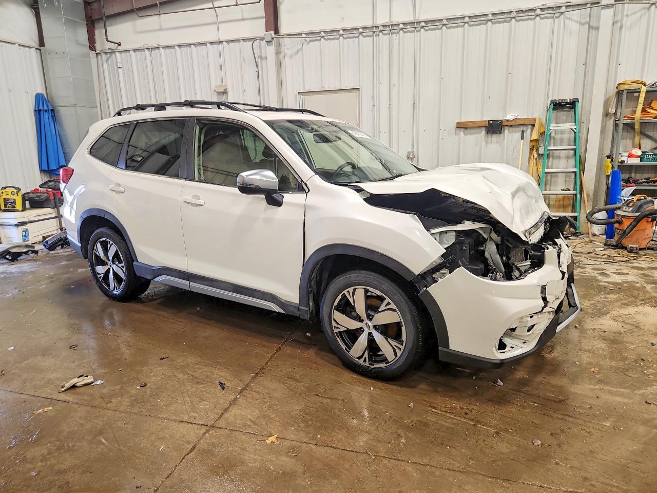 2021 Subaru Forester Touring - zdjęcie 4