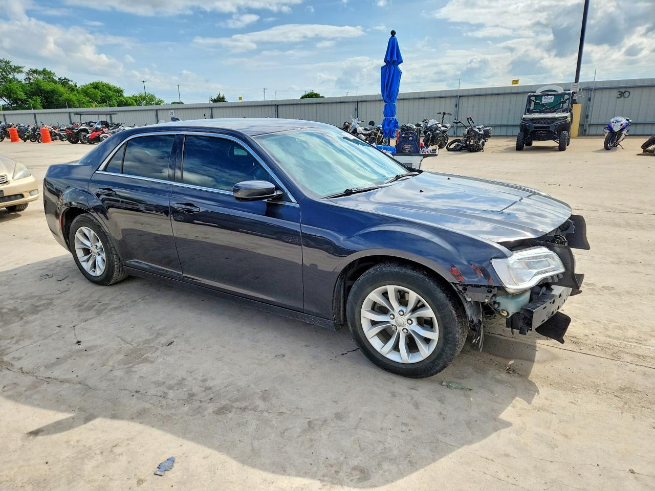 2015 Chrysler 300 Limited - zdjęcie 4