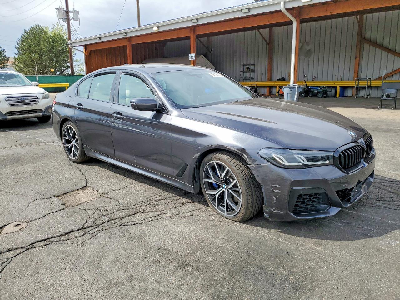2022 BMW 530 Xi - zdjęcie 4
