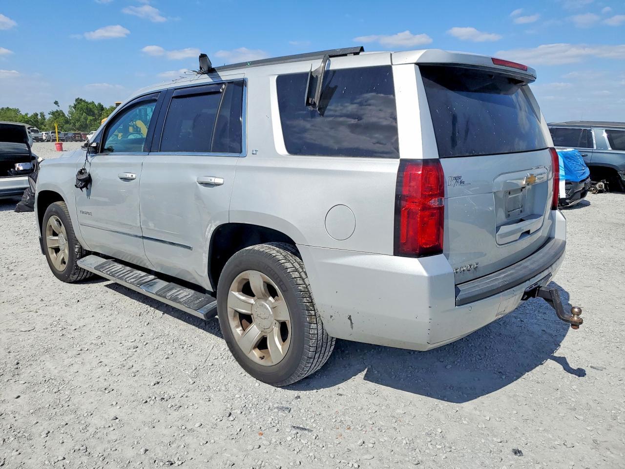 2019 Chevrolet Tahoe K1500 Lt - zdjęcie 2