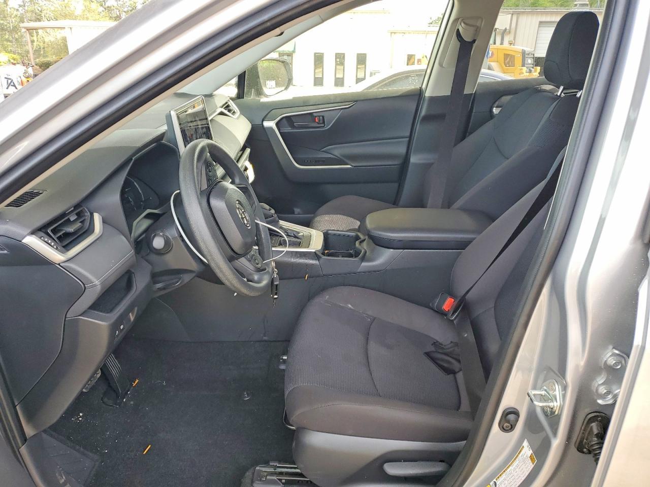 2025 Toyota Rav4 Le - zdjęcie 7