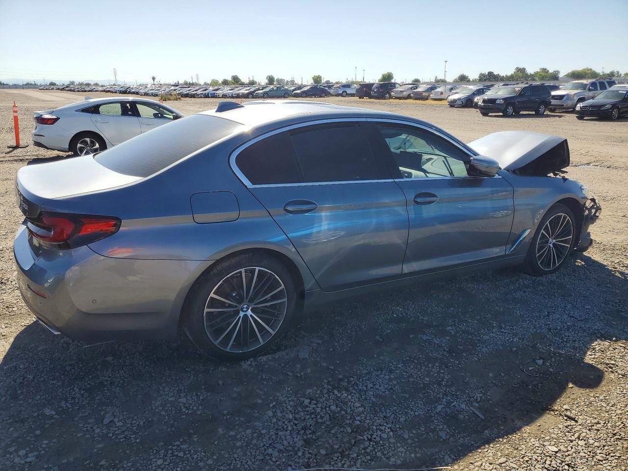 2021 BMW 530 I - zdjęcie 3