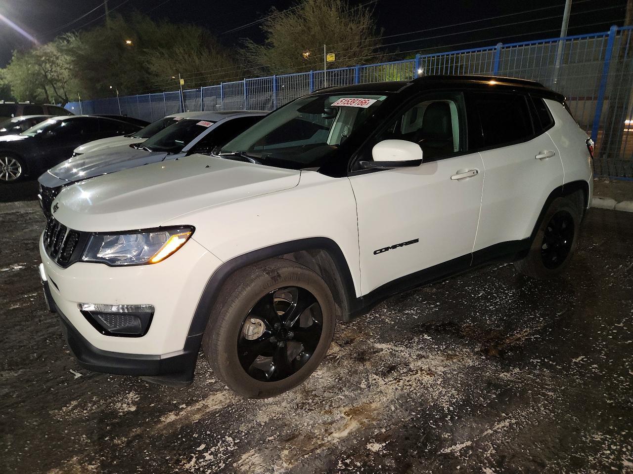 2021 Jeep Compass Latitude - zdjęcie główne