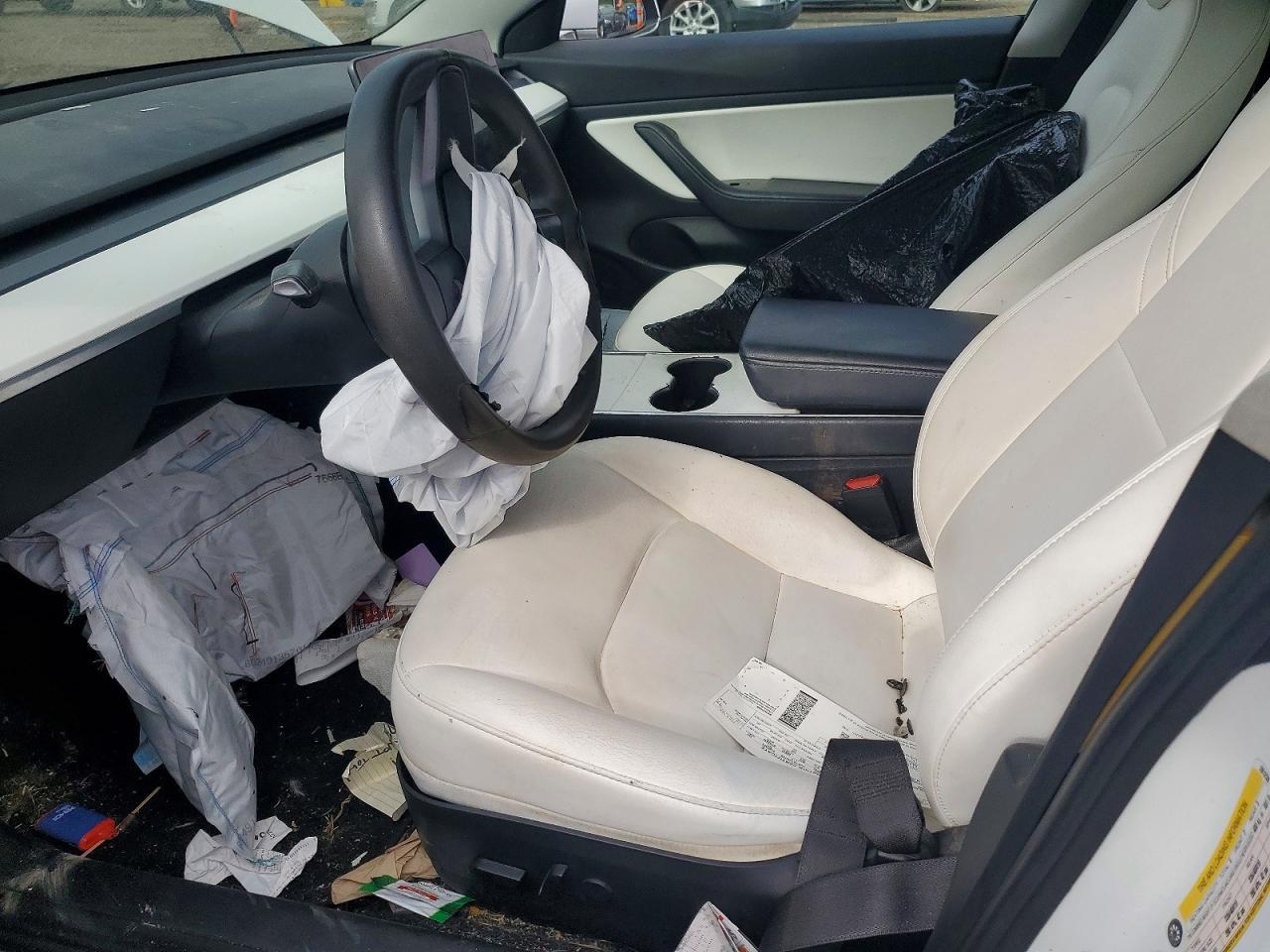 2020 Tesla Model 3 - zdjęcie 7