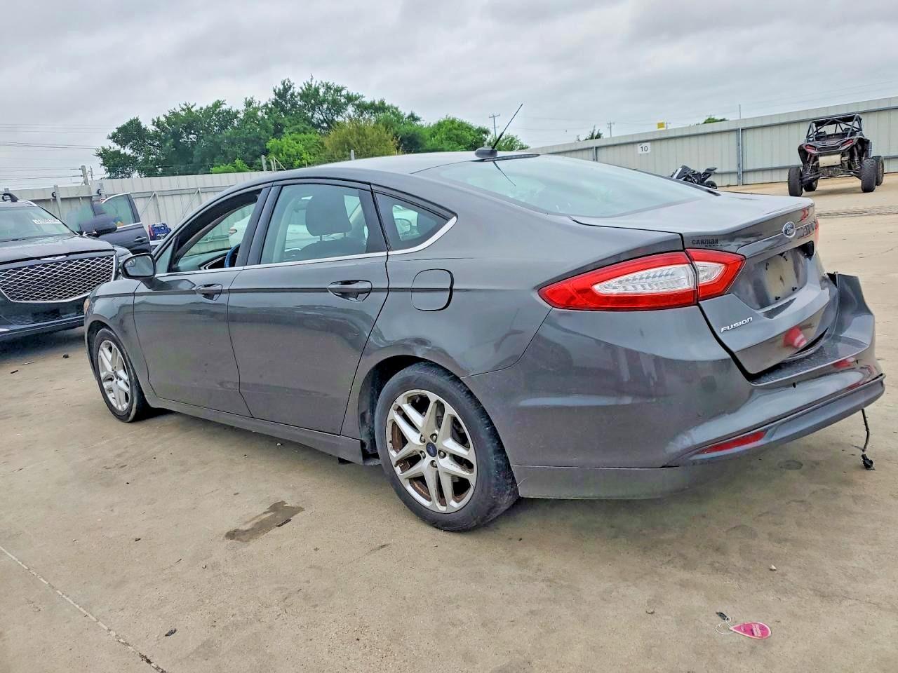 2016 Ford Fusion Se - zdjęcie 2
