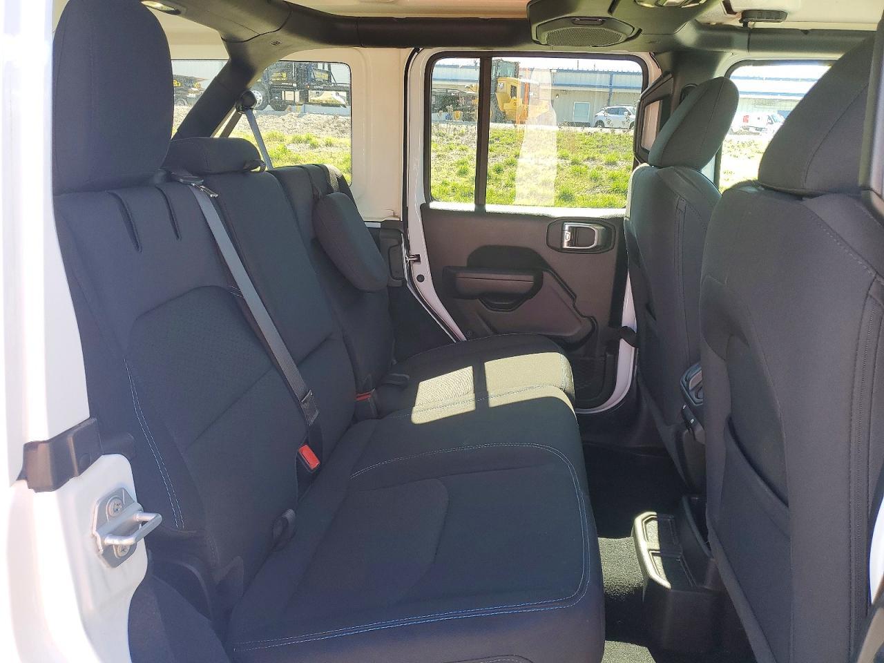 2023 Jeep Wrangler Rubicon 4Xe - zdjęcie 11