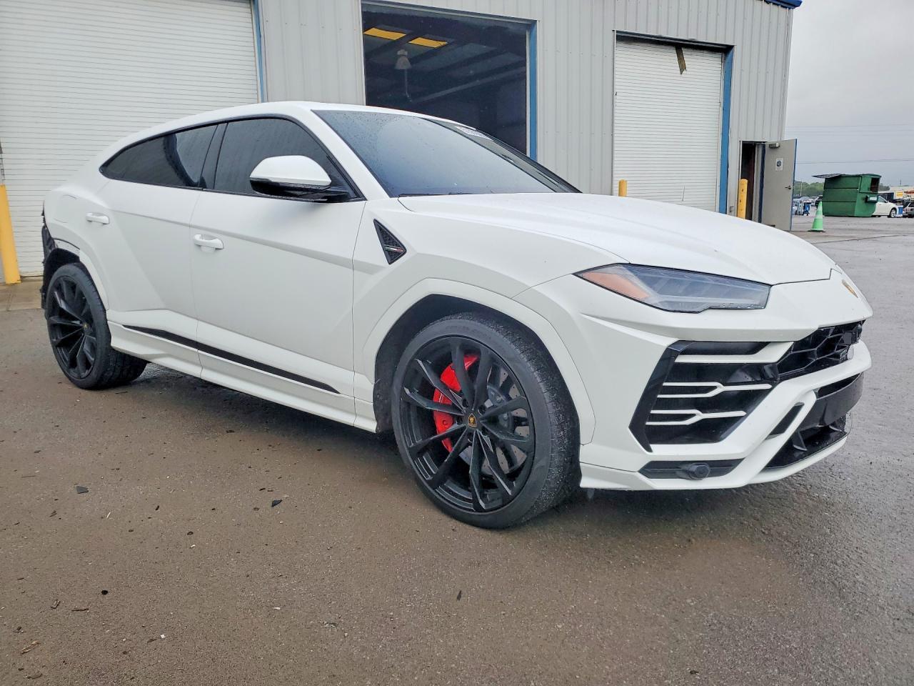 2022 Lamborghini Urus - zdjęcie 4