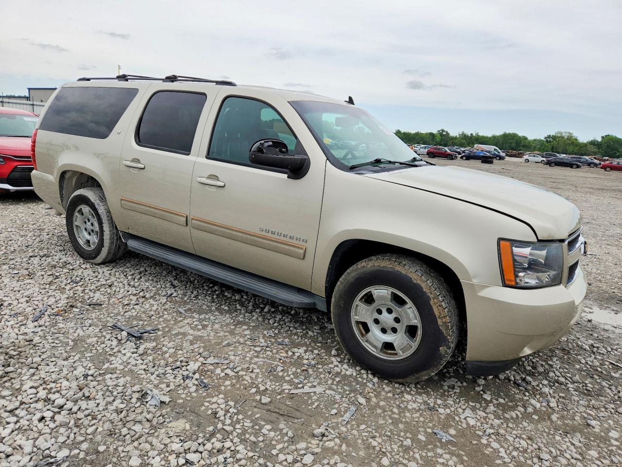 2014 Chevrolet Suburban C1500 Lt - zdjęcie 4