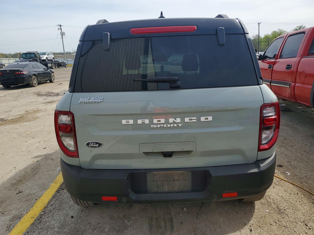 2024 Ford Bronco Sport Outer Banks - zdjęcie 6