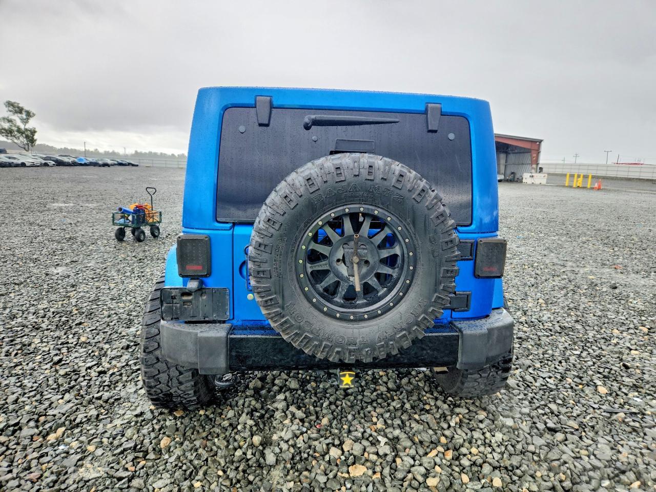 2014 Jeep Wrangler Unlimited Sahara - zdjęcie 6