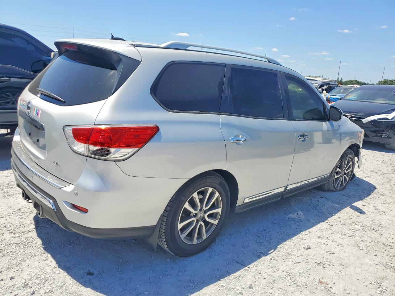 2016 Nissan Pathfinder Sl - zdjęcie 3