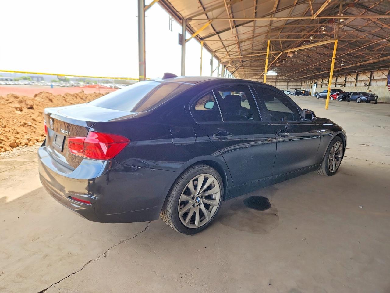 2018 BMW Seria 3 320i - zdjęcie 3