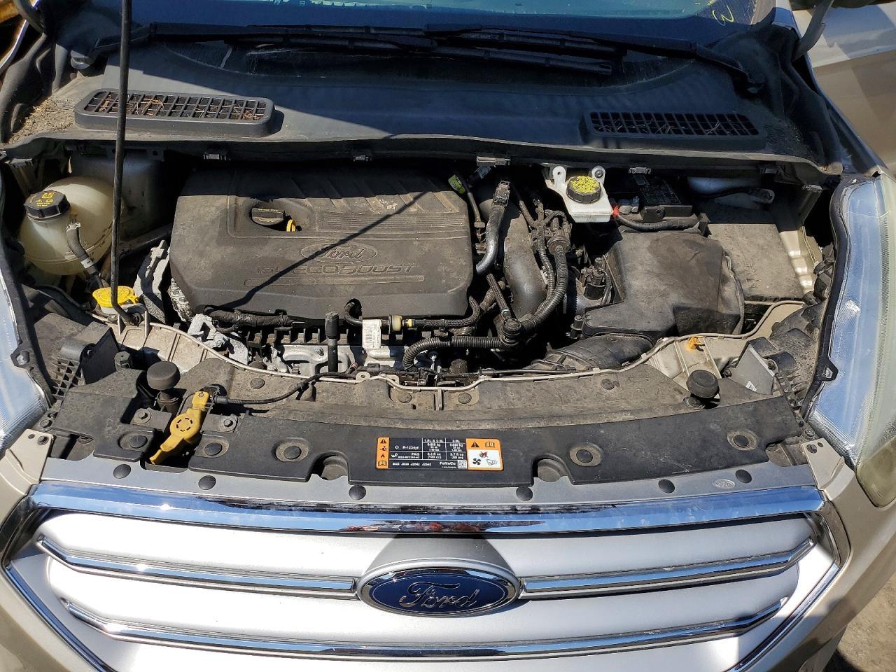 2017 Ford Escape Titanium - zdjęcie 12