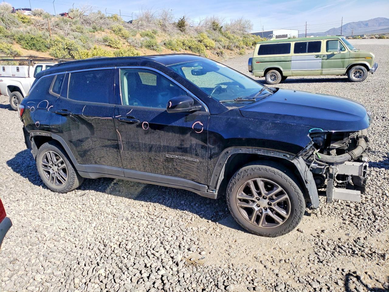 2017 Jeep Compass Latitude - zdjęcie 4