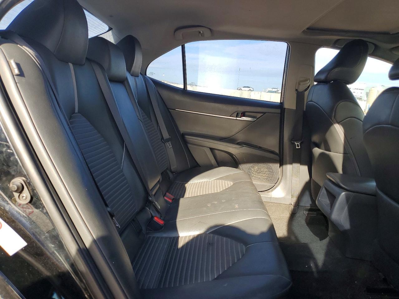 2018 Toyota Camry Se - zdjęcie 10
