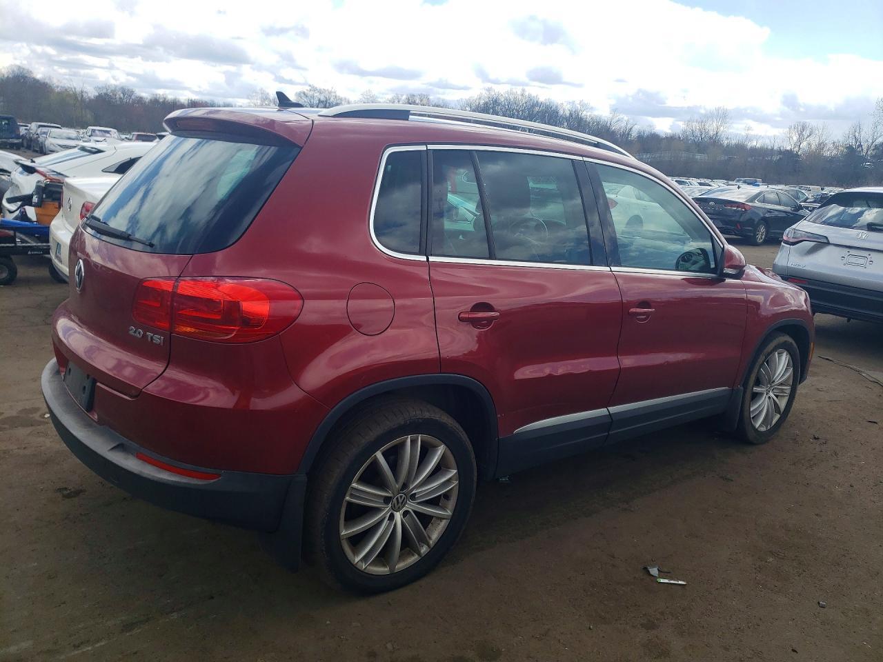 2013 Volkswagen Tiguan S - zdjęcie 3