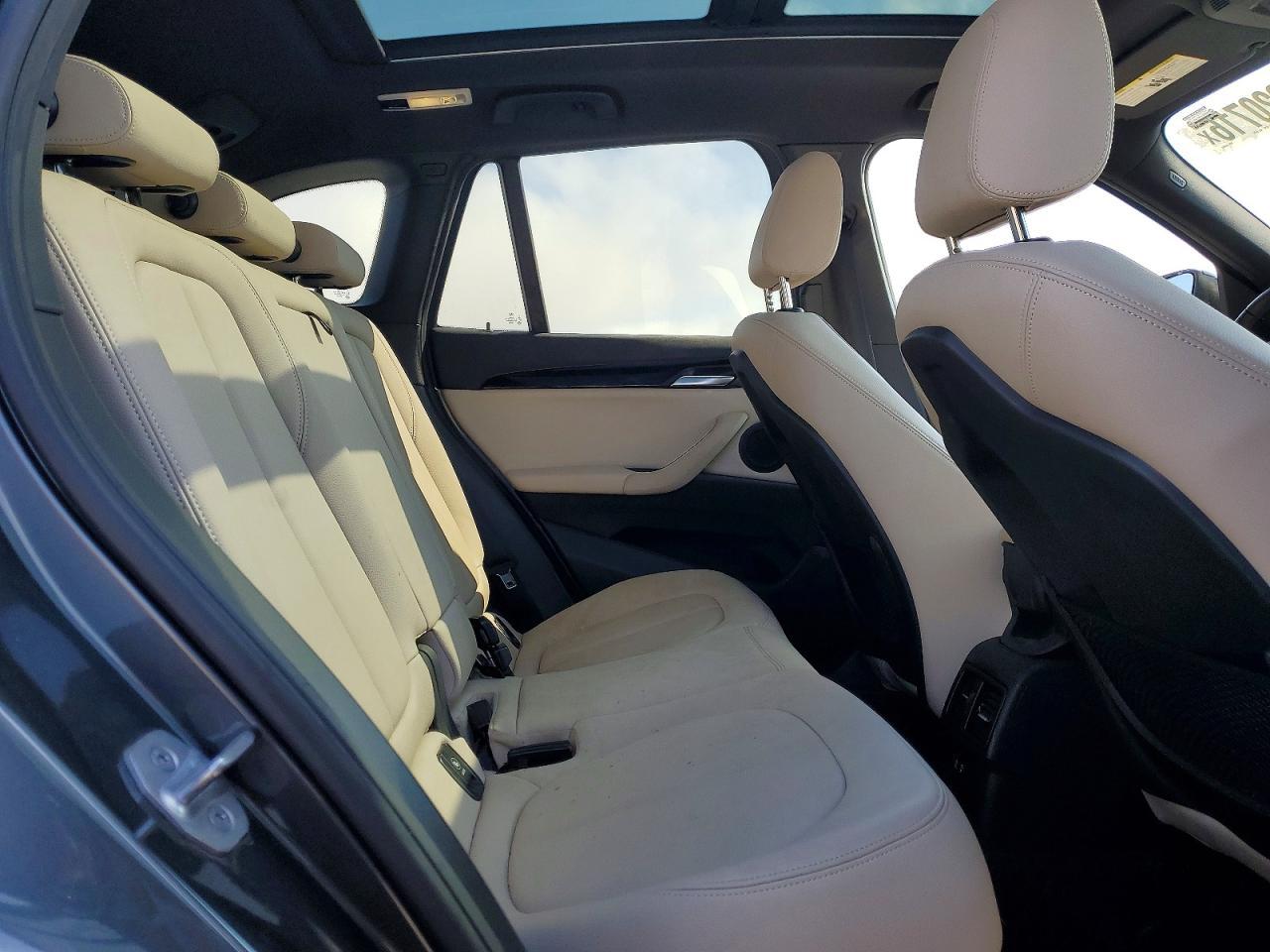 2021 BMW X1 xDrive28I - zdjęcie 11