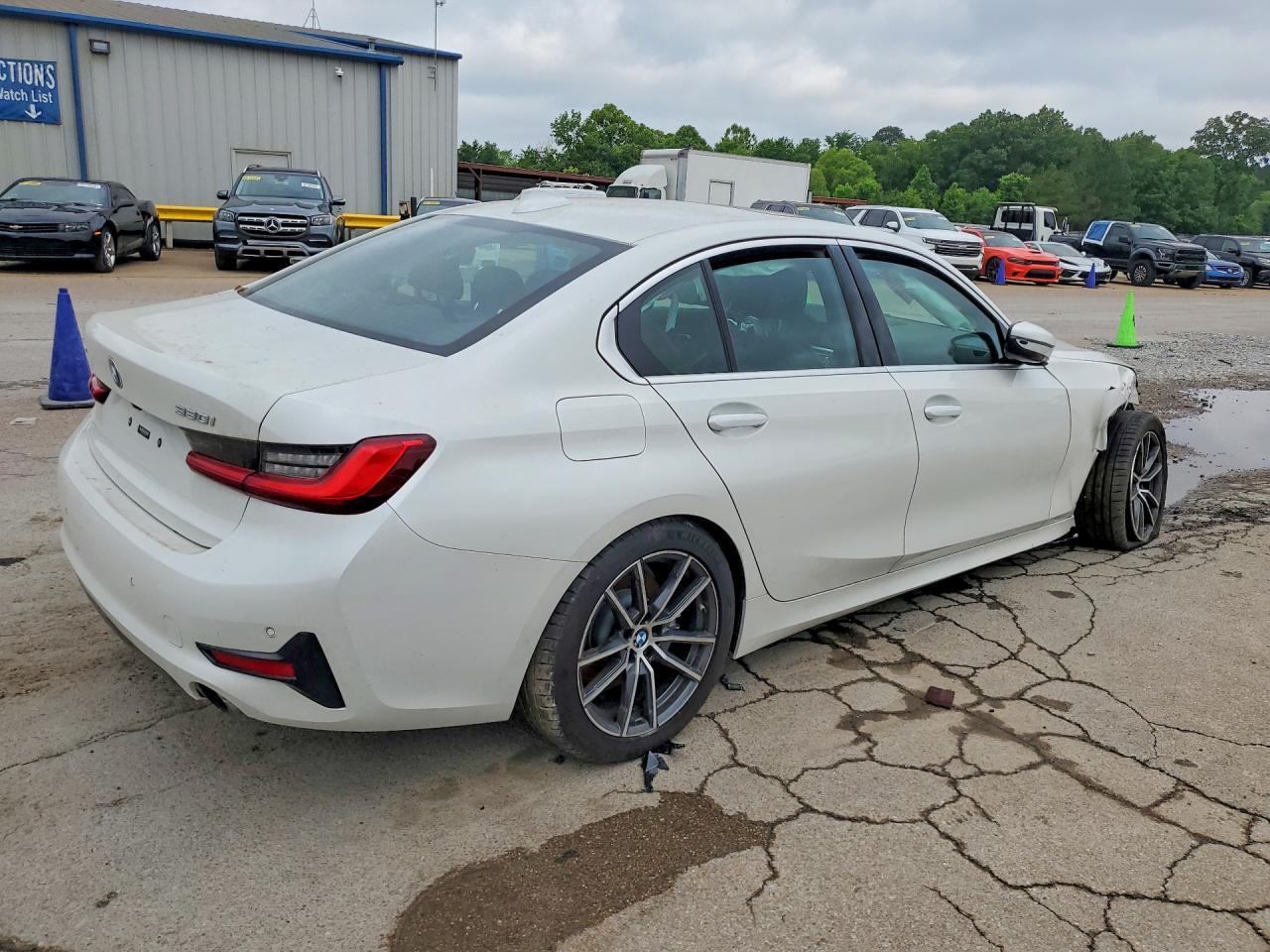 BMW Seria 3 - zdjęcie 3