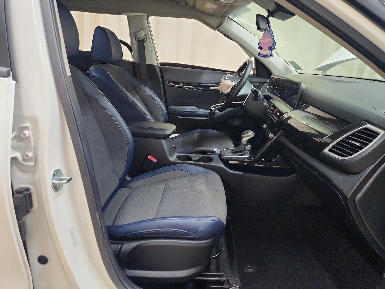 2025 Kia Seltos S - zdjęcie 7