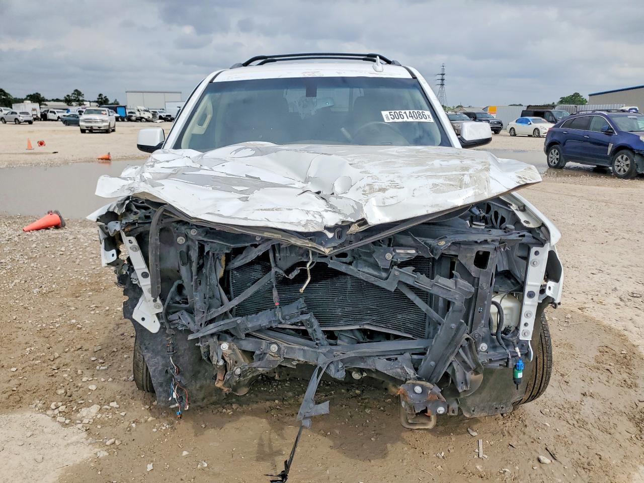 2020 Chevrolet Suburban C1500 Lt - zdjęcie 5