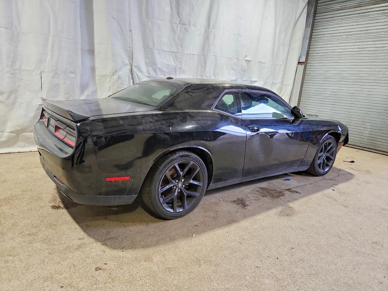 2021 Dodge Challenger Sxt - zdjęcie 3