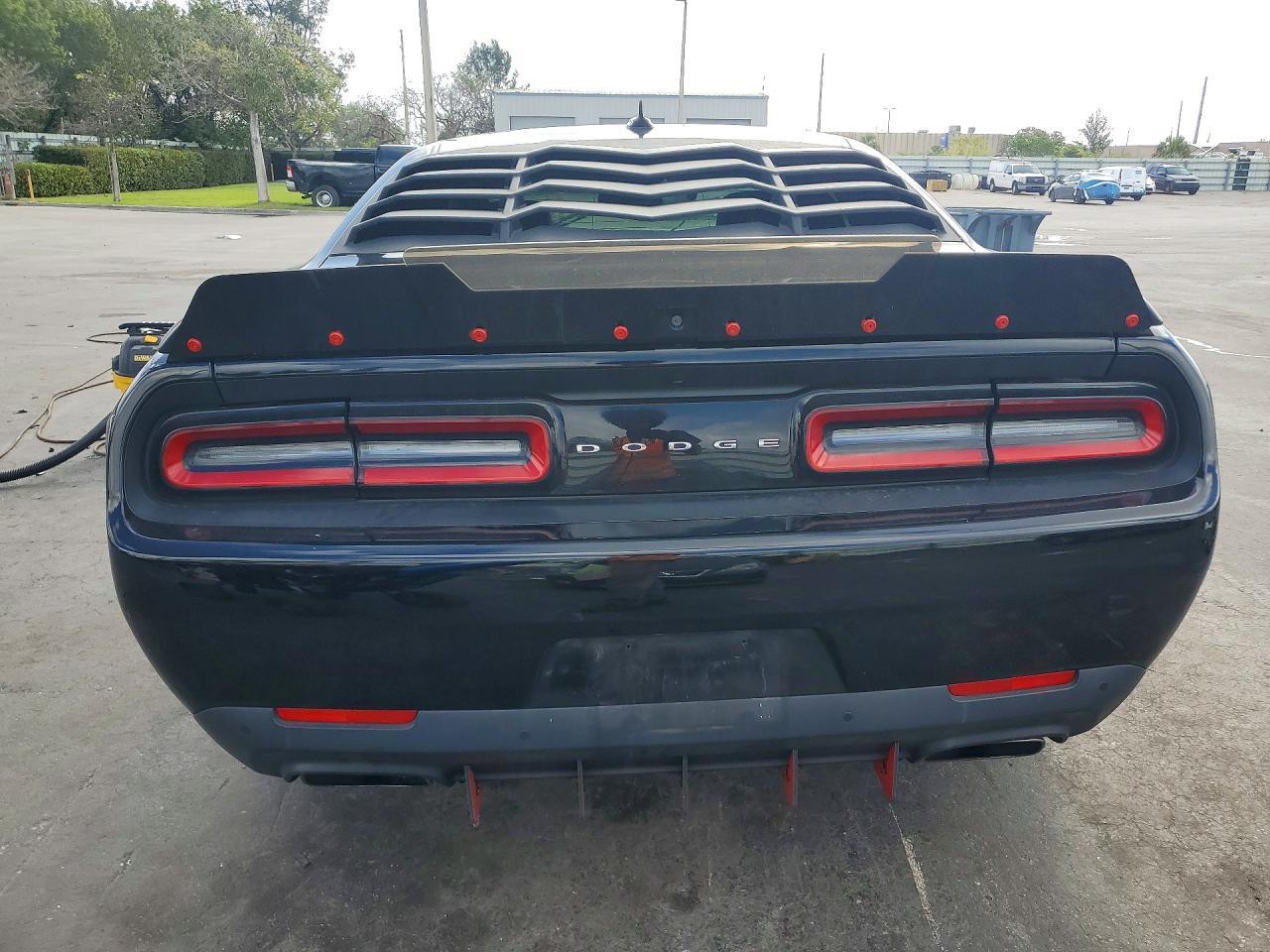 2019 Dodge Challenger R - zdjęcie 6