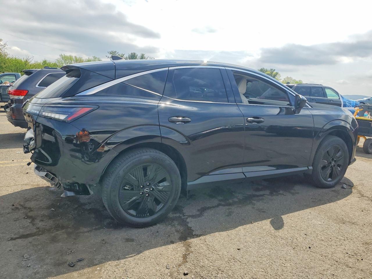 2025 Nissan Murano Sv - zdjęcie 3
