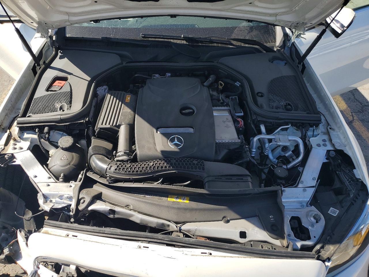2019 Mercedes-Benz E 300 - zdjęcie 11