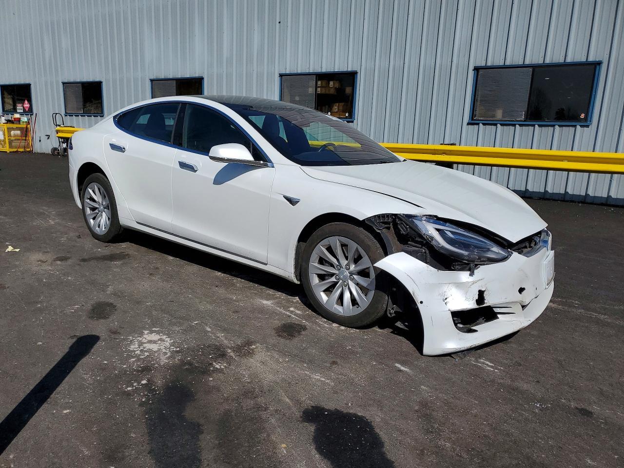 2017 Tesla Model S - zdjęcie 4