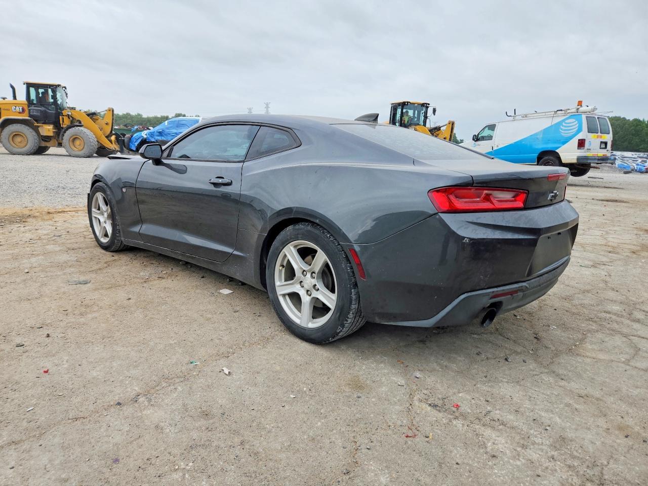 2017 Chevrolet Camaro - zdjęcie 2