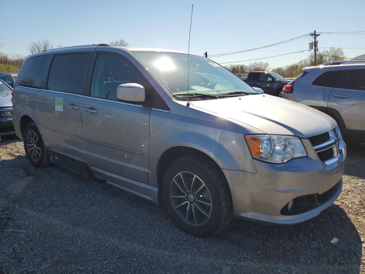 2017 Dodge Grand Caravan Sxt - zdjęcie 4
