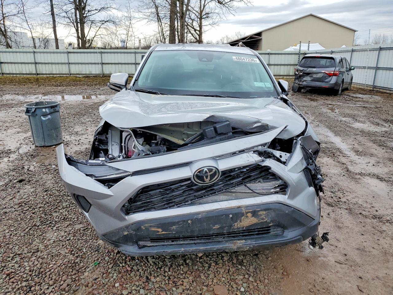 2025 Toyota Rav4 Le - zdjęcie 5